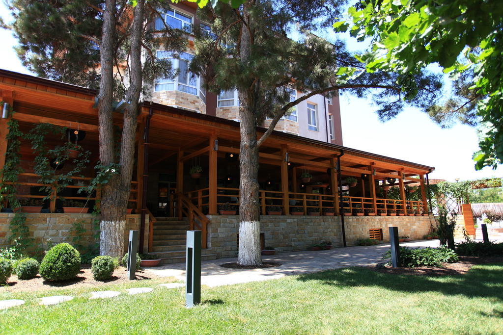 Grand M Hotel Nevai Dış mekan fotoğraf