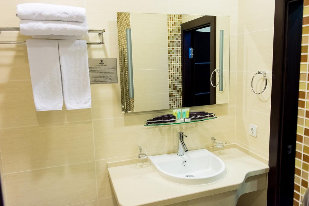 Grand M Hotel Nevai Dış mekan fotoğraf