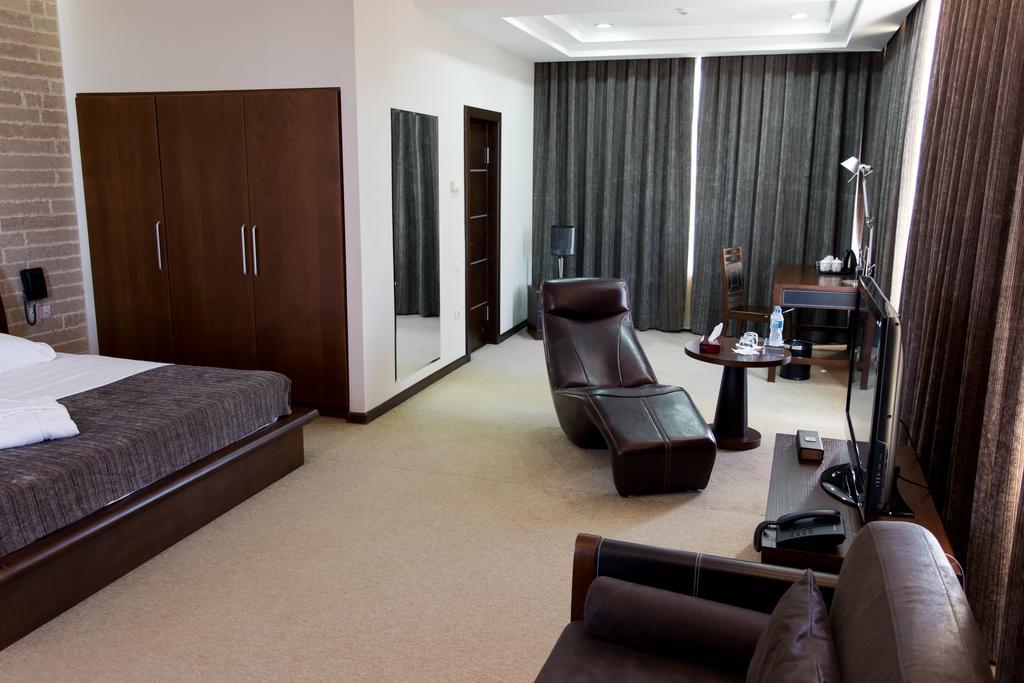 Grand M Hotel Nevai Dış mekan fotoğraf