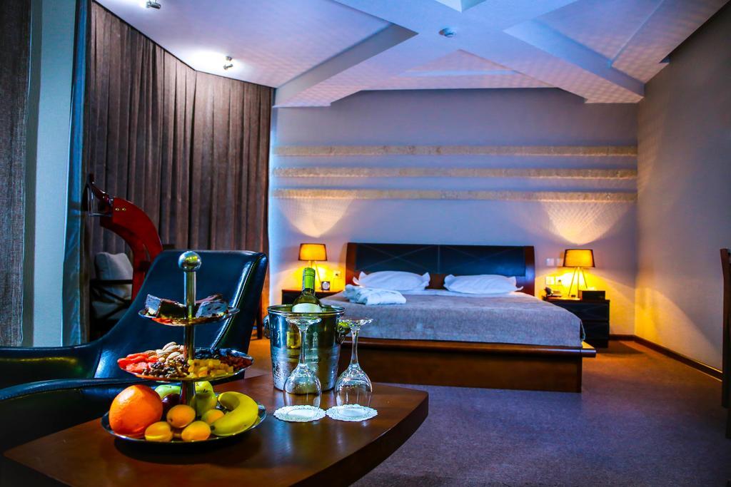 Grand M Hotel Nevai Dış mekan fotoğraf