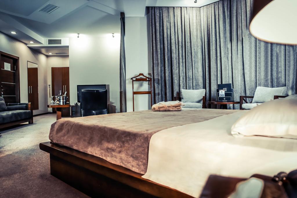 Grand M Hotel Nevai Dış mekan fotoğraf